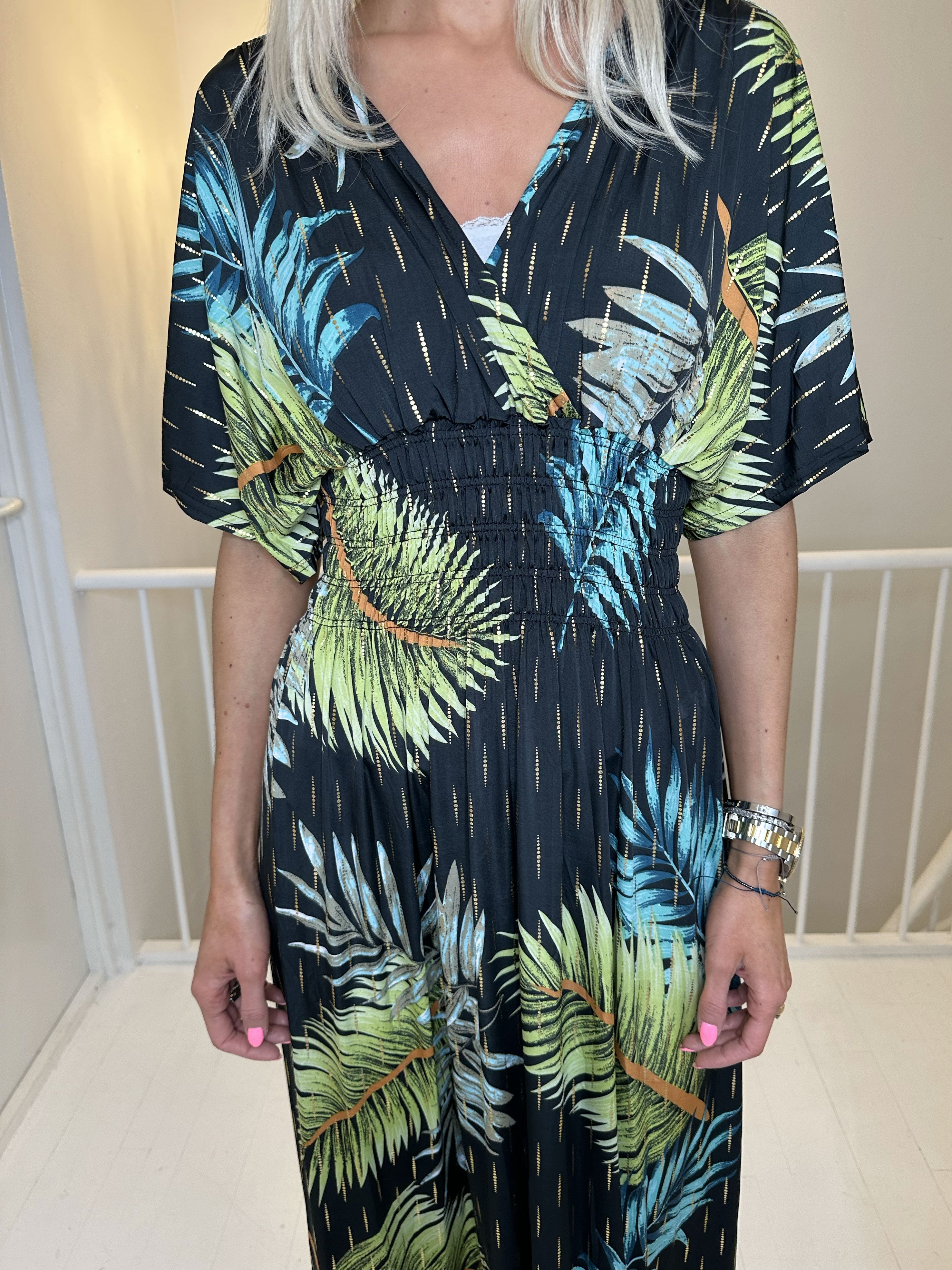 Pams Palm - Lang elastisk kjole i krølfrit stof